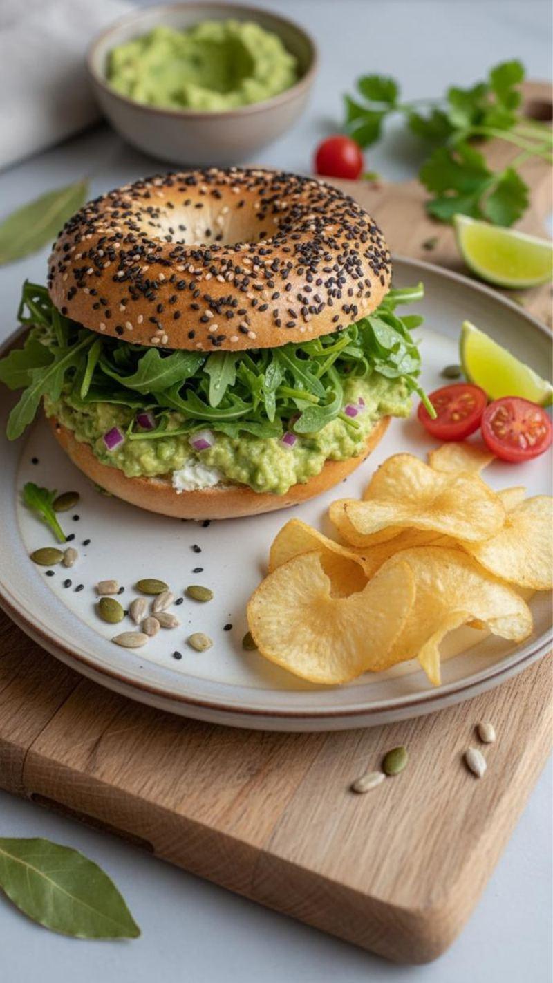 Avocado and arugula bagel with cassava chips